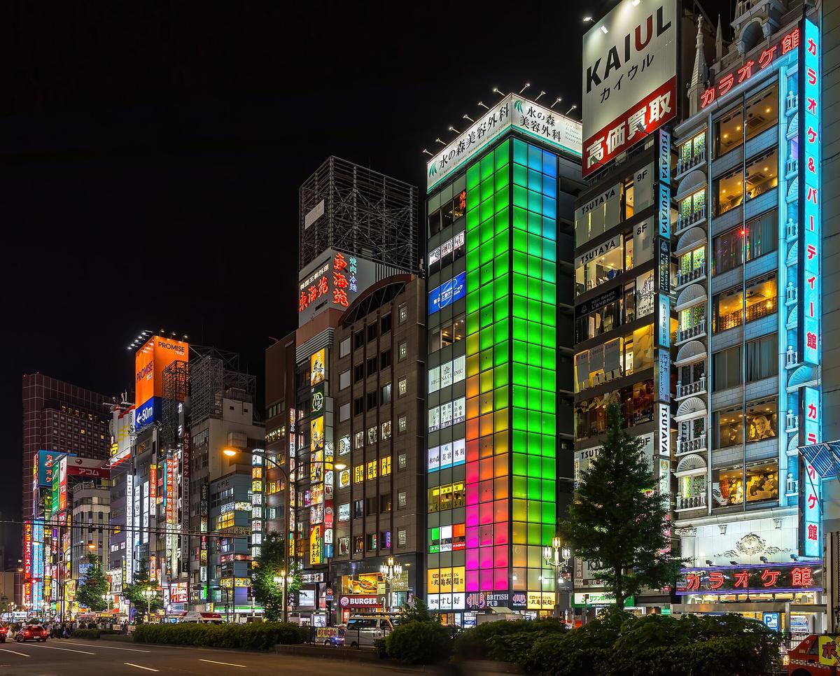 Shinjuku Kabukicho neon Tokyo