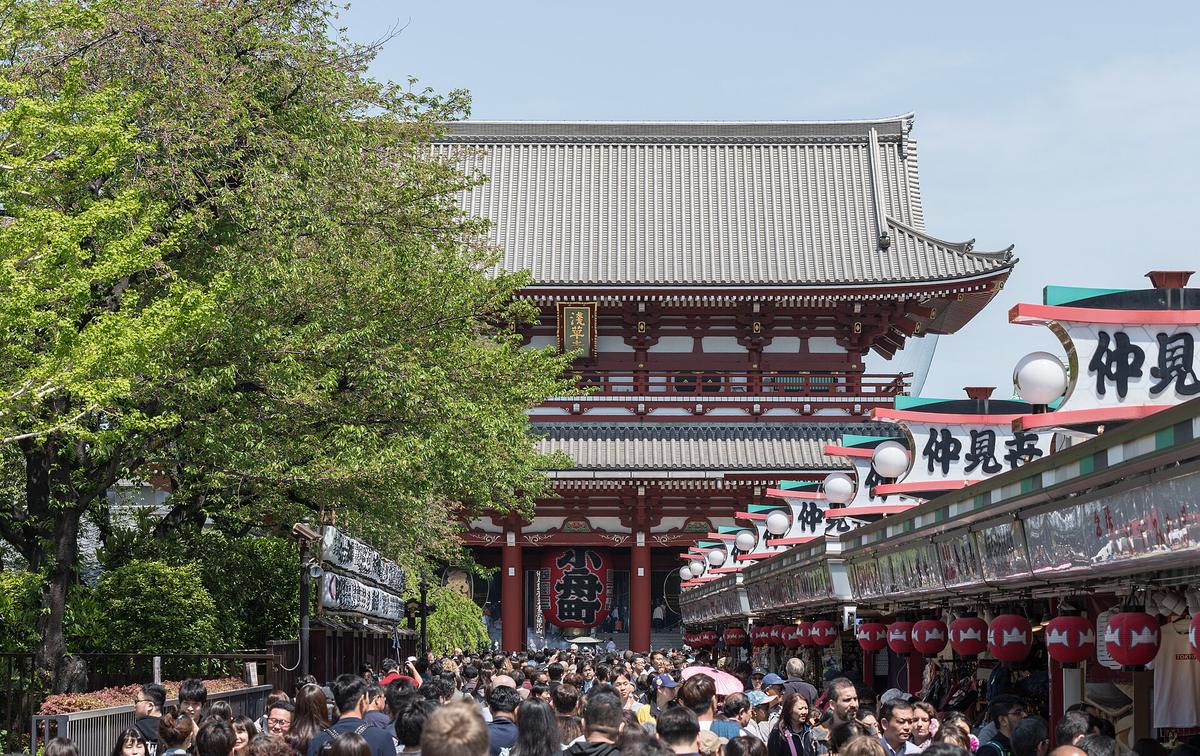 Asakusa Nakamise street Tokyo